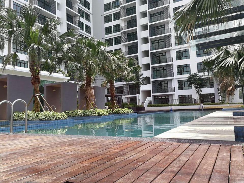 Citywoods Next To Thistle Hotel,hospital Sultanah Aminah,ciq Custom3km By Yha Pangsapuri *