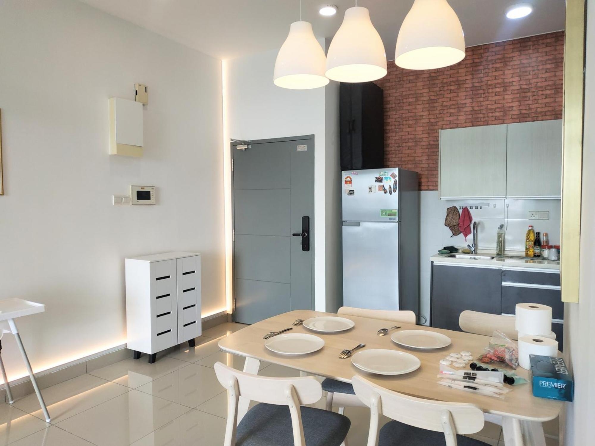 Citywoods Next To Thistle Hotel,hospital Sultanah Aminah,ciq Custom3km By Yha Apartment *