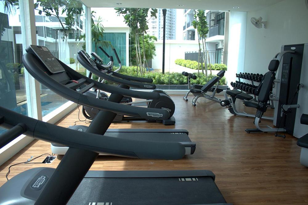 Apartment Citywoods Next To Thistle Hotel,hospital Sultanah Aminah,ciq Custom3km By Yha *
